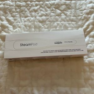 L'Oréal Professionnel SteamPod
Used one time!